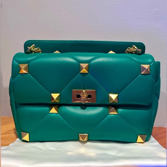 Valentino Roman Large Pyramid Rockstud Shoulder Handbag - Picture 6 of 11